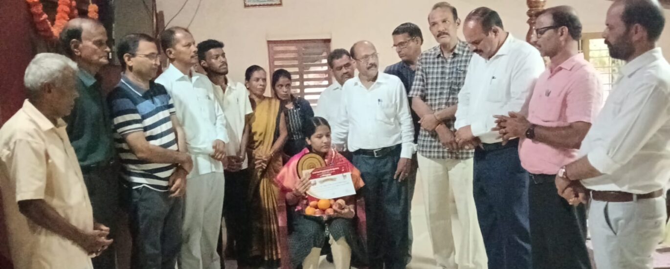 ಬೈಂದೂರು ಬಂಟರ ಸಂಘದಿಂದ ಪಿಯುಸಿ ಪಬ್ಲಿಕ್ ಪರೀಕ್ಷೆಯ ಸಾಧಕ ವಿದ್ಯಾರ್ಥಿಗಳಿಗೆ ಅಭಿನಂದನೆ